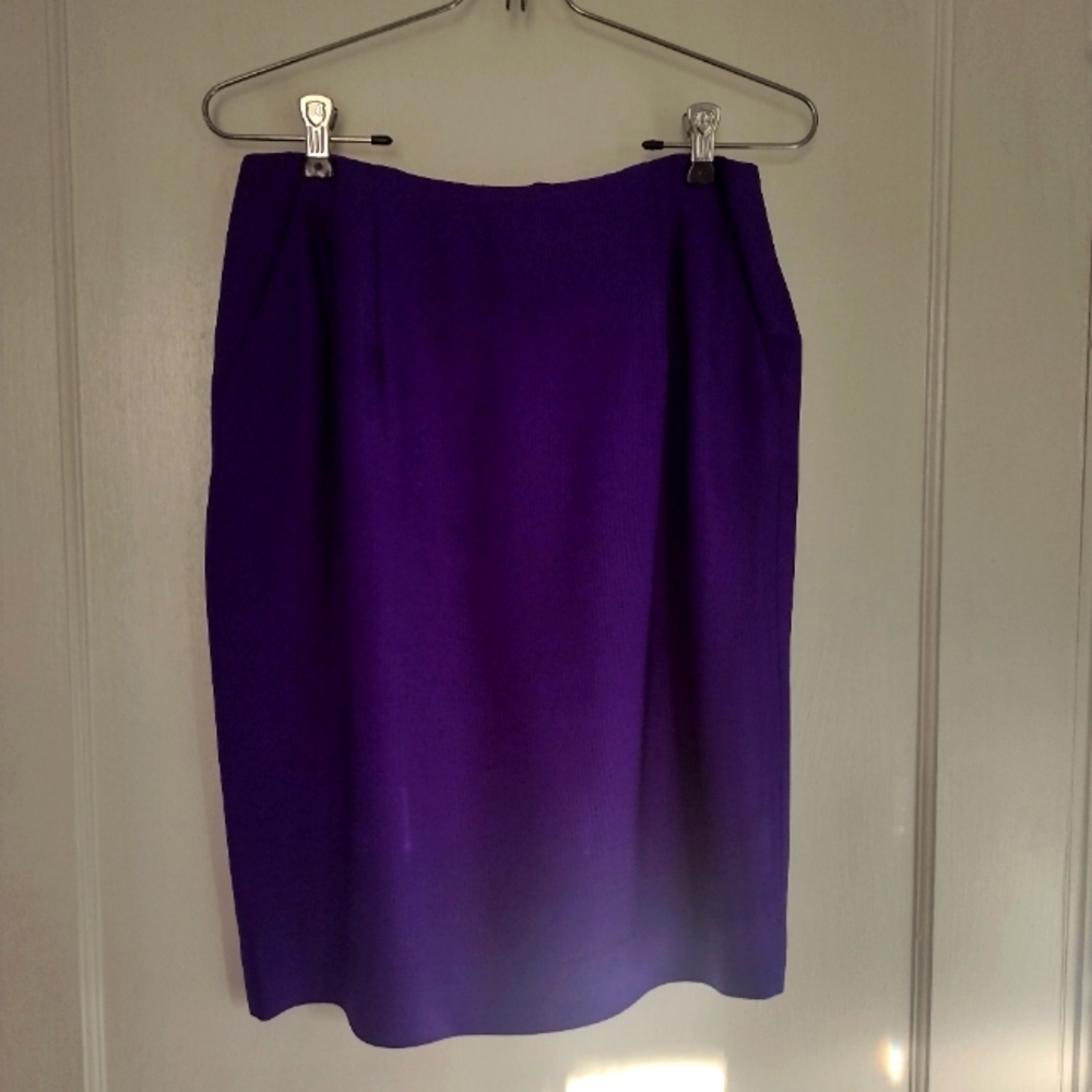 Vintage Silk Dana Buchman Blazer with matching skirt (can be sold separately) - Picture 9 of 13